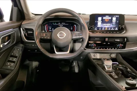 More photos of 2021 Nissan Rogue Platinum at Cable Dahmer Kia of Lee's Summit, MO