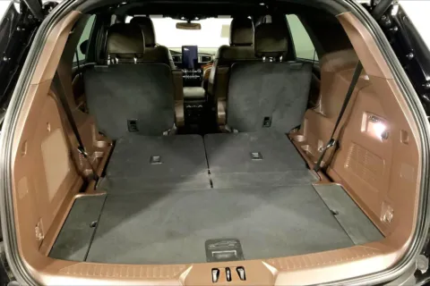 More photos of 2023 Ford Explorer King Ranch at Cable Dahmer Kia of Lee's Summit, MO