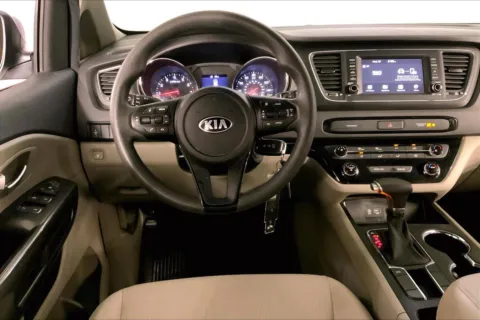 More photos of 2020 Kia Sedona L at Cable Dahmer Kia of Lee's Summit, MO