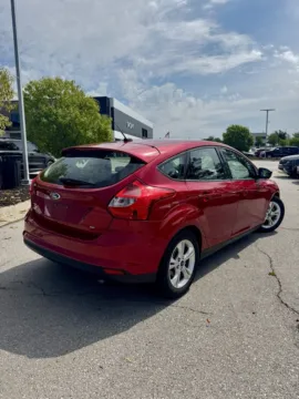More photos of 2012 Ford Focus SE at Cable Dahmer Kia of Lee's Summit, MO
