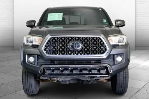 Photos of 2018 Toyota Tacoma TRD Off Road for sale in Lee's Summit, MO at Cable Dahmer Kia of Lee's Summit