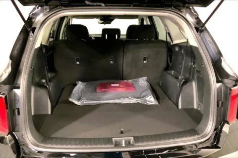 More photos of 2026 Kia Sorento LX at Cable Dahmer Kia of Lee's Summit, MO