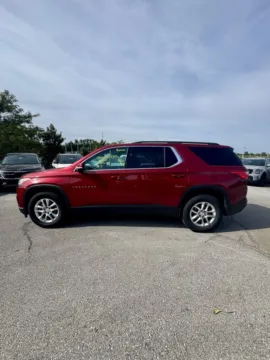 Photos of 2020 Chevrolet Traverse LT for sale in Lee's Summit, MO at Cable Dahmer Kia of Lee's Summit