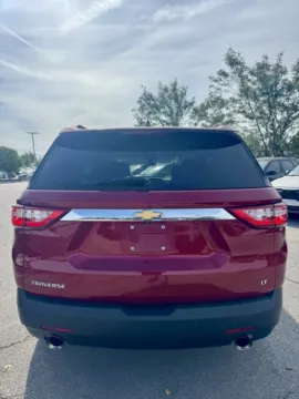 More photos of 2020 Chevrolet Traverse LT at Cable Dahmer Kia of Lee's Summit, MO