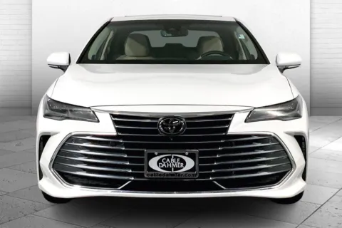 Photos of 2019 Toyota Avalon Limited for sale in Lee's Summit, MO at Cable Dahmer Kia of Lee's Summit