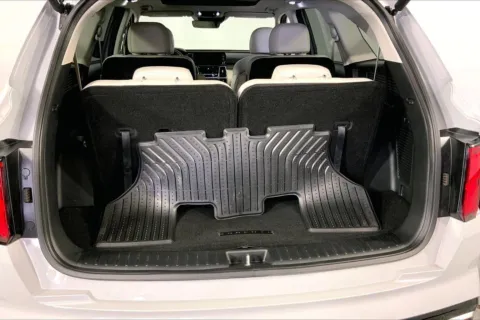 More photos of 2023 Kia Sorento SX at Cable Dahmer Kia of Lee's Summit, MO
