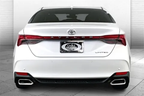 Another view of 2019 Toyota Avalon Limited for sale in Lee's Summit, MO at Cable Dahmer Kia of Lee's Summit