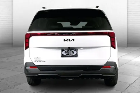 More photos of 2025 Kia Carnival SX at Cable Dahmer Kia of Lee's Summit, MO