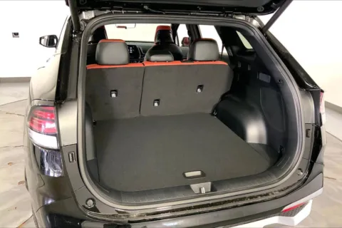 More photos of 2025 Kia Sportage SX-Prestige at Cable Dahmer Kia of Lee's Summit, MO