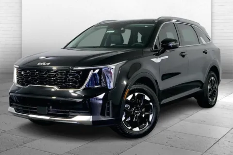 Photos of 2025 Kia Sorento S for sale in Lee's Summit, MO at Cable Dahmer Kia of Lee's Summit