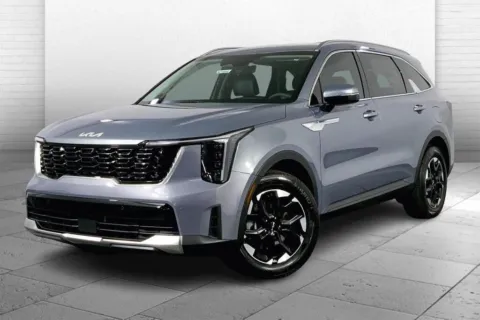 Photos of 2025 Kia Sorento S for sale in Lee's Summit, MO at Cable Dahmer Kia of Lee's Summit