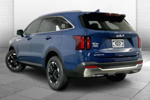 Another view of 2025 Kia Sorento S for sale in Lee's Summit, MO at Cable Dahmer Kia of Lee's Summit