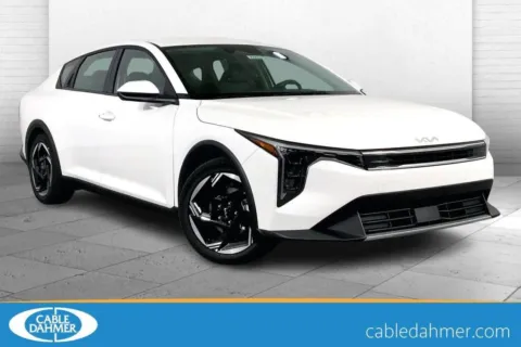 White 2025 Kia K4 EX for sale in Lee's Summit, MO