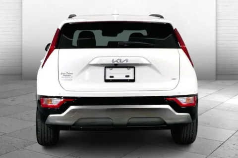 More photos of 2025 Kia Niro EX Touring at Cable Dahmer Kia of Lee's Summit, MO