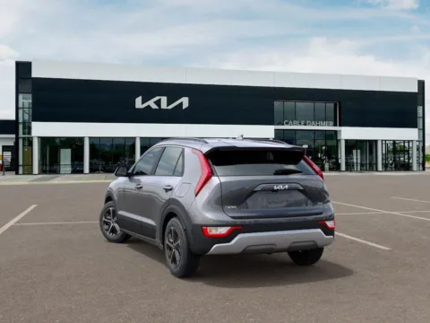 More photos of 2025 Kia Niro EX at Cable Dahmer Kia of Lee's Summit, MO