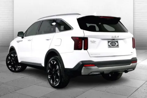 Another view of 2025 Kia Sorento EX for sale in Lee's Summit, MO at Cable Dahmer Kia of Lee's Summit