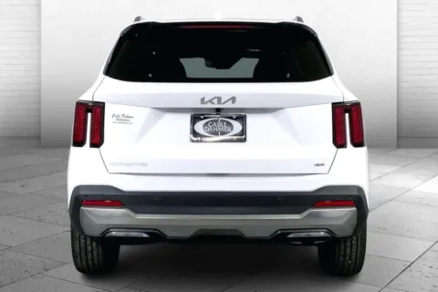 More photos of 2025 Kia Sorento EX at Cable Dahmer Kia of Lee's Summit, MO