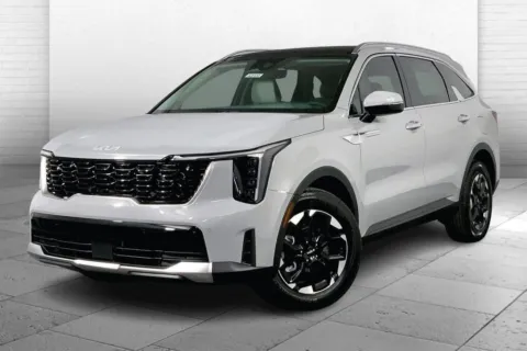 Photos of 2025 Kia Sorento S for sale in Lee's Summit, MO at Cable Dahmer Kia of Lee's Summit