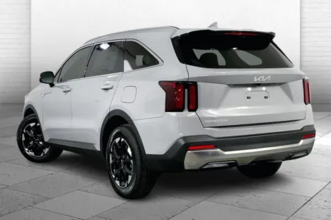 Another view of 2025 Kia Sorento S for sale in Lee's Summit, MO at Cable Dahmer Kia of Lee's Summit
