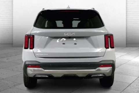 More photos of 2025 Kia Sorento S at Cable Dahmer Kia of Lee's Summit, MO