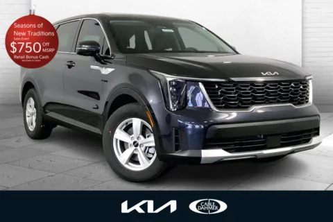 Gray 2025 Kia Sorento LX for sale in Lee's Summit, MO