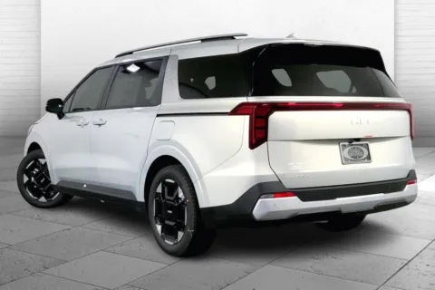 Another view of 2025 Kia Carnival EX for sale in Lee's Summit, MO at Cable Dahmer Kia of Lee's Summit