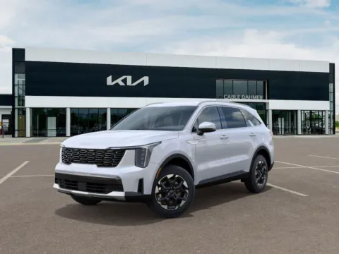 White 2025 Kia Sorento S for sale in Lee's Summit, MO
