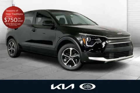 Black 2025 Kia Niro LX for sale in Lee's Summit, MO