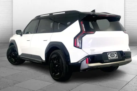 Another view of 2026 KIA EV9 GT-Line for sale in Lee's Summit, MO at Cable Dahmer Kia of Lee's Summit