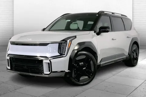 Photos of 2026 KIA EV9 GT-Line for sale in Lee's Summit, MO at Cable Dahmer Kia of Lee's Summit