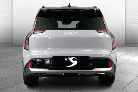 More photos of 2026 KIA EV9 GT-Line at Cable Dahmer Kia of Lee's Summit, MO