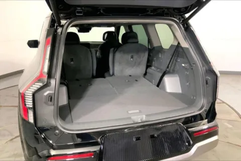 More photos of 2026 KIA EV9 Land at Cable Dahmer Kia of Lee's Summit, MO