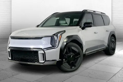 Photos of 2026 KIA EV9 GT-Line for sale in Lee's Summit, MO at Cable Dahmer Kia of Lee's Summit
