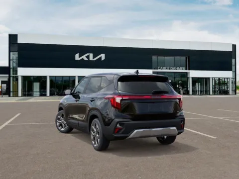 More photos of 2025 Kia Seltos LX at Cable Dahmer Kia of Lee's Summit, MO