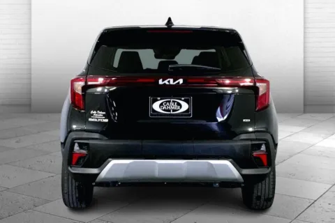 More photos of 2025 Kia Seltos LX at Cable Dahmer Kia of Lee's Summit, MO