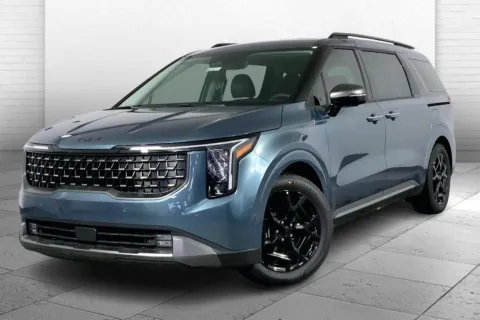 Photos of 2026 Kia Carnival SX for sale in Lee's Summit, MO at Cable Dahmer Kia of Lee's Summit