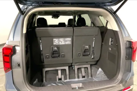 More photos of 2026 Kia Carnival SX at Cable Dahmer Kia of Lee's Summit, MO