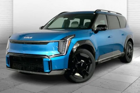 Photos of 2026 KIA EV9 GT-Line for sale in Lee's Summit, MO at Cable Dahmer Kia of Lee's Summit