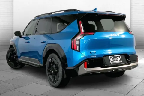 Another view of 2026 KIA EV9 GT-Line for sale in Lee's Summit, MO at Cable Dahmer Kia of Lee's Summit