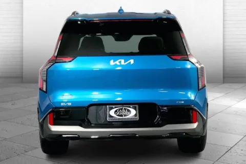 More photos of 2026 KIA EV9 GT-Line at Cable Dahmer Kia of Lee's Summit, MO