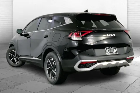 Another view of 2025 Kia Sportage Hybrid LX for sale in Lee's Summit, MO at Cable Dahmer Kia of Lee's Summit