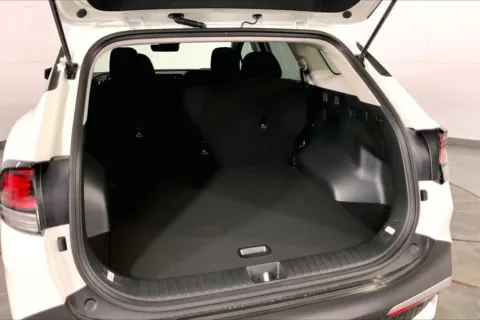 More photos of 2025 Kia Sportage Hybrid LX at Cable Dahmer Kia of Lee's Summit, MO