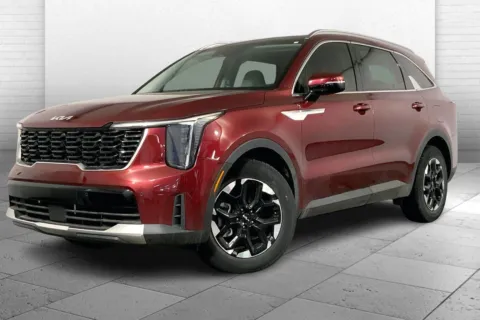 Photos of 2025 Kia Sorento S for sale in Lee's Summit, MO at Cable Dahmer Kia of Lee's Summit