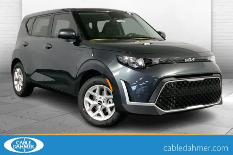 Gray 2025 Kia Soul LX for sale in Lee's Summit, MO