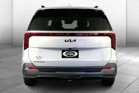 More photos of 2026 Kia Carnival SX Prestige at Cable Dahmer Kia of Lee's Summit, MO