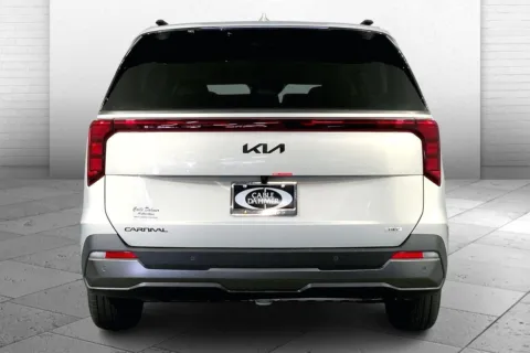 More photos of 2026 Kia Carnival Hybrid SX at Cable Dahmer Kia of Lee's Summit, MO