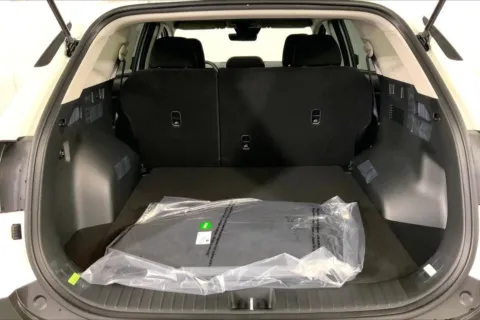 More photos of 2026 Kia Sportage Hybrid S at Cable Dahmer Kia of Lee's Summit, MO