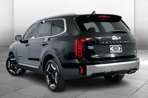Another view of 2025 Kia Telluride S for sale in Lee's Summit, MO at Cable Dahmer Kia of Lee's Summit