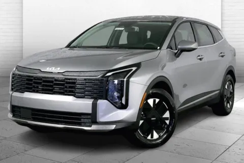 Photos of 2026 Kia Sportage Hybrid LX for sale in Lee's Summit, MO at Cable Dahmer Kia of Lee's Summit