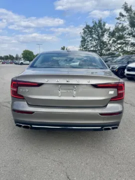 More photos of 2021 Volvo S60 Inscription at Cable Dahmer Kia of Lee's Summit, MO